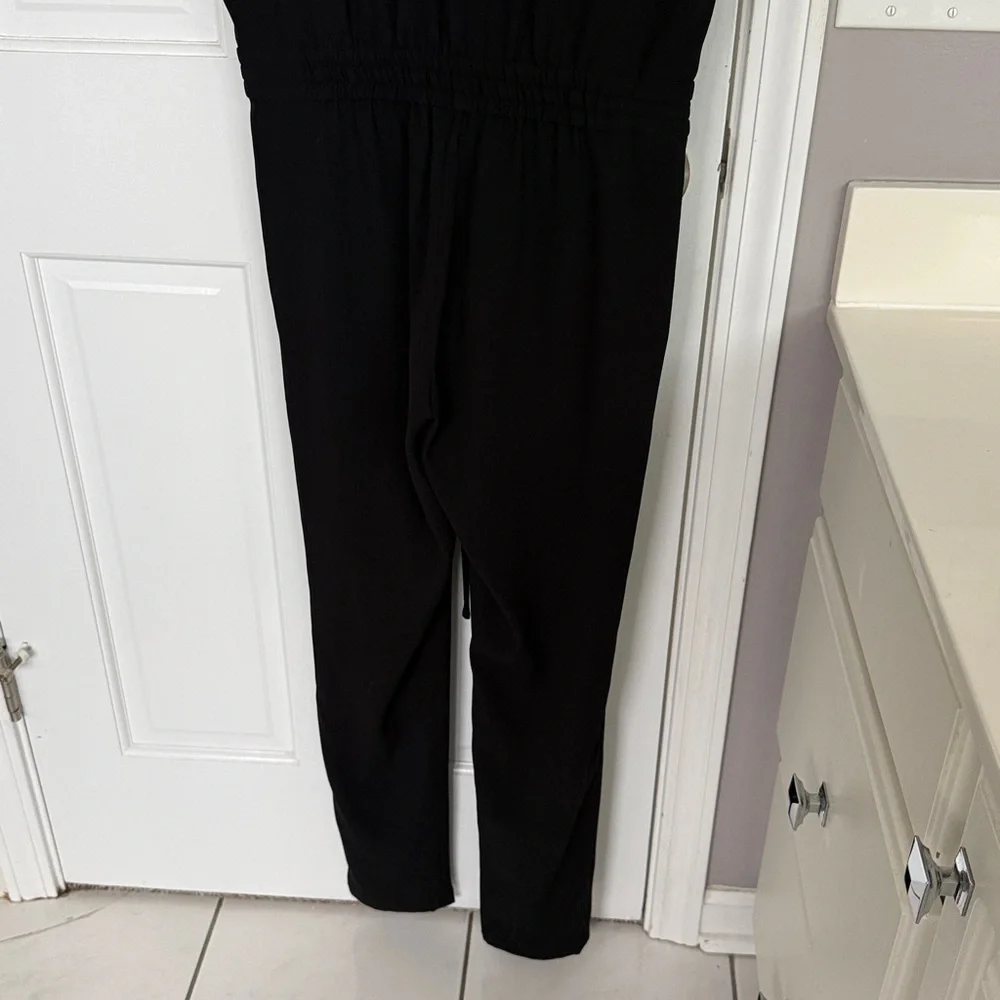 Aritzia Babaton Donnie Jumpsuit Button Up Tapered Leg Black Cap Sleeve - Picture 7 of 7